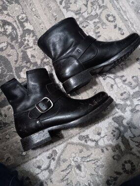 FRYE 7.5 brand new oiled leather distressed ankle moto Chelsea boot